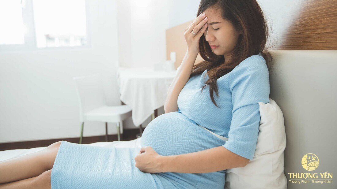 Tình trạng thiếu máu khi mang thai có thể dẫn đến nhiều biến chứng nghiêm trọng như sinh non, trẻ sinh thiếu cân, trầm cảm sau sinh