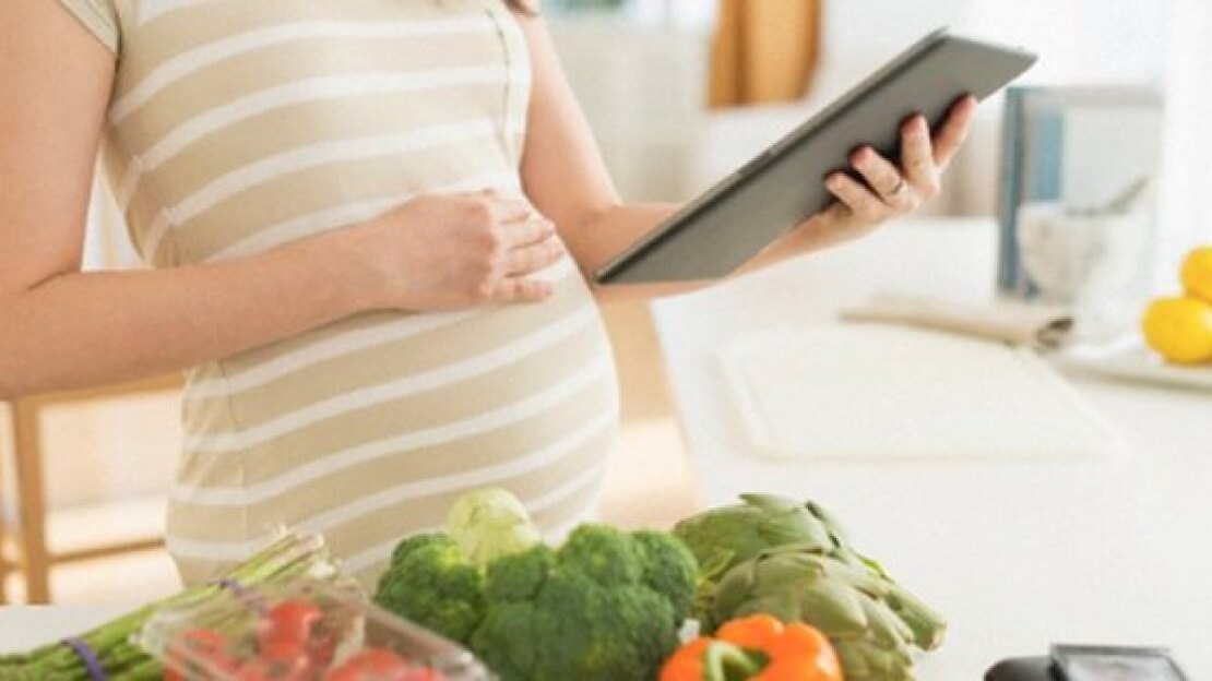 Bà bầu ăn gì để không bị nghén trong suốt thai kỳ?