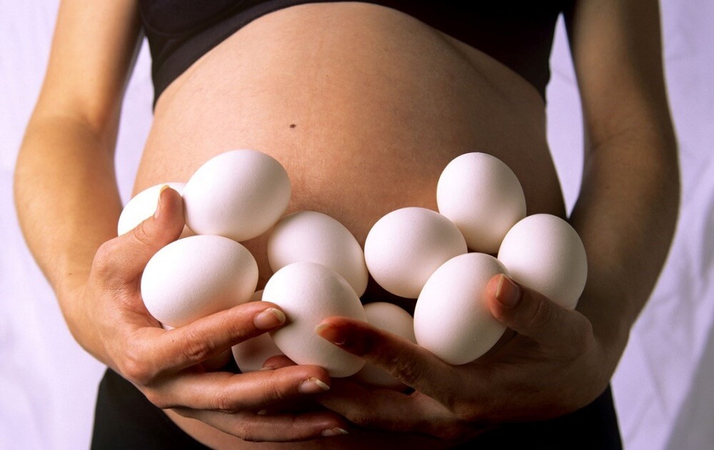 Bà bầu ăn trứng ngỗng có tác dụng gì đối với thai nhi?